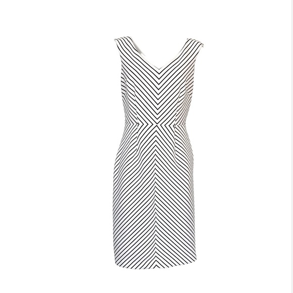 adrianna papell black and white striped dress Adrianna Papell Striped Ruffle Sleeve Dress Size Small